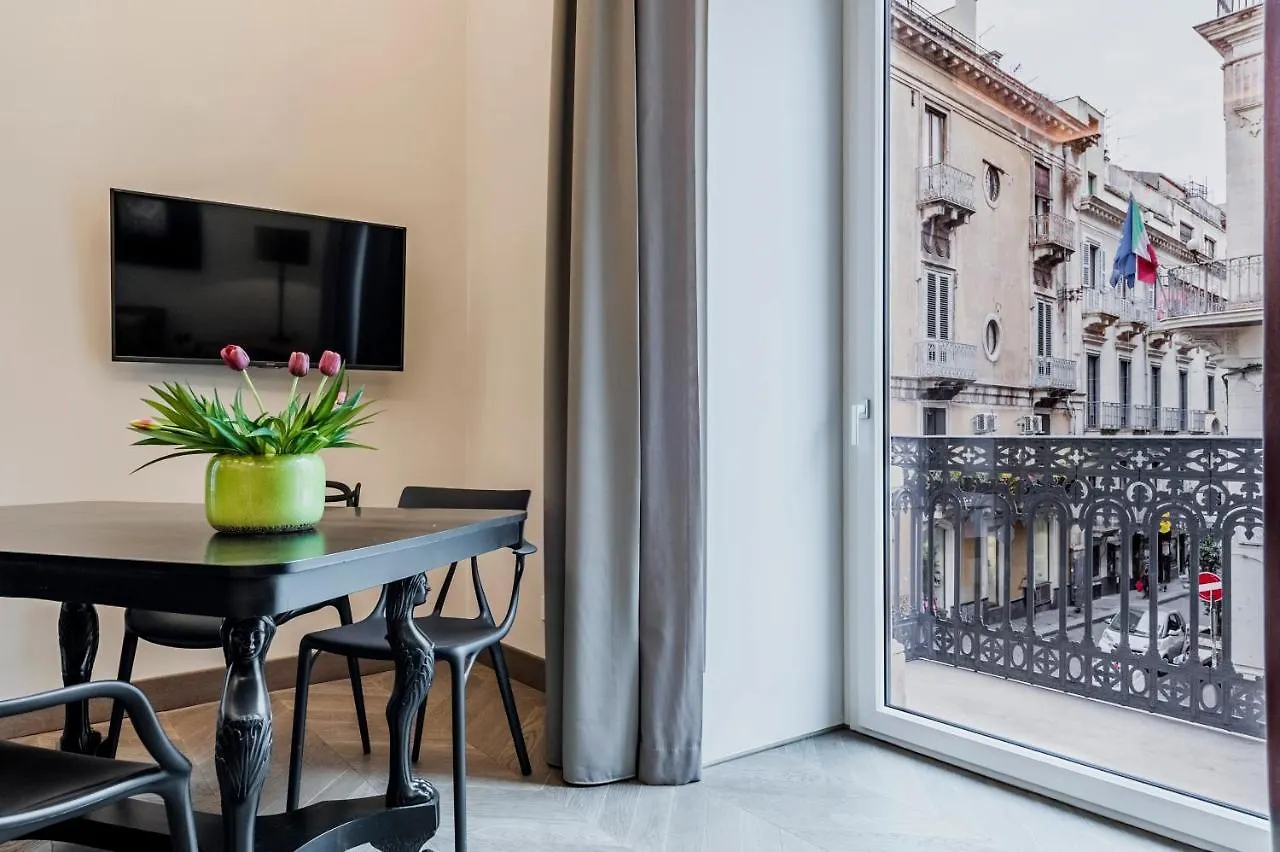 Ferrini Home - Etnea Portrait CTA Italien
